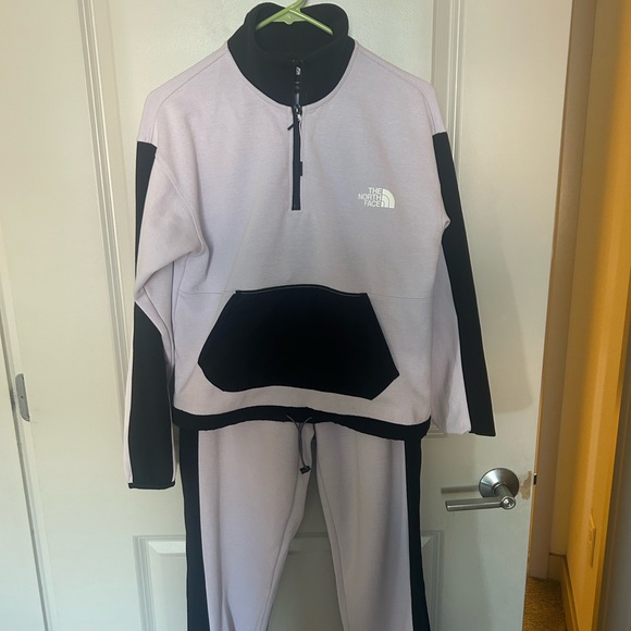 The North Face women’s Set - Black and light purple - Picture 1 of 3
